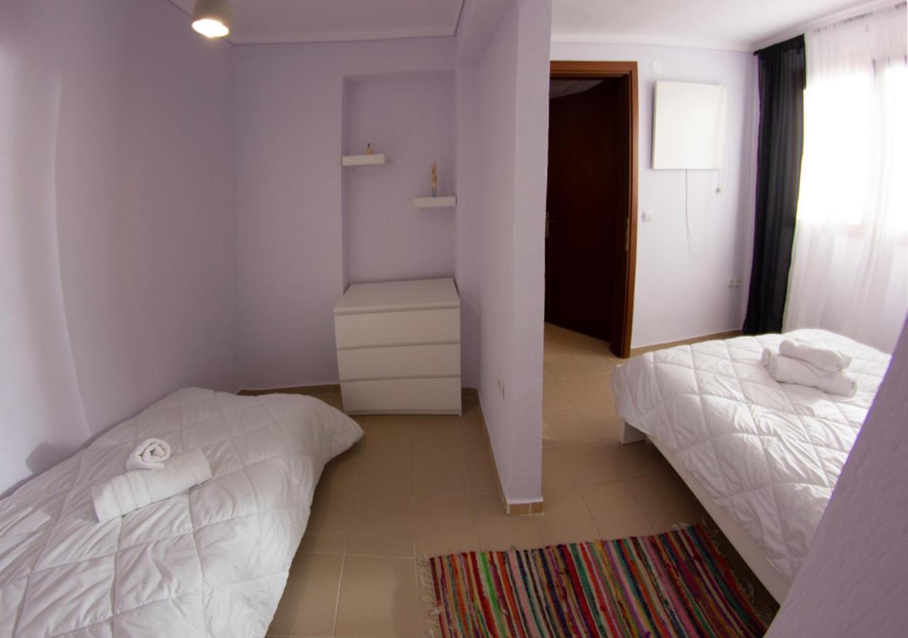 Beachfront Stylish Maisonette In Иериссос Экстерьер фото